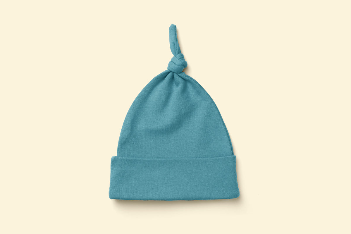 Knotted hat bundle